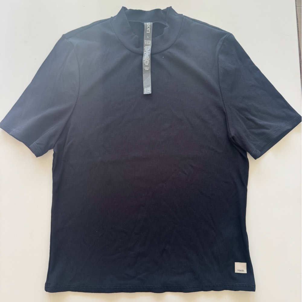Vuori Ribbed Mock Neck Short Sleeve Top